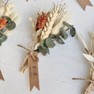 These earthy and elegant florals make for a memorable and heartfelt gesture.