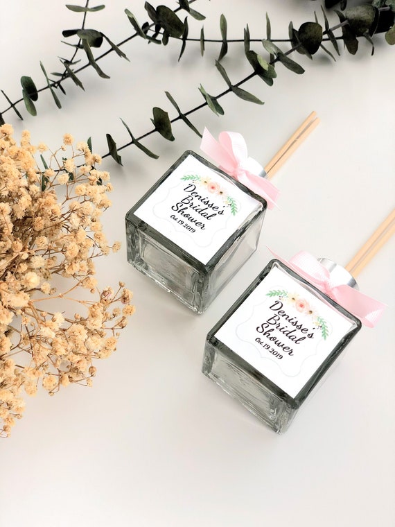 30 Wedding Favor Ideas That Are Thoughtful & Creative