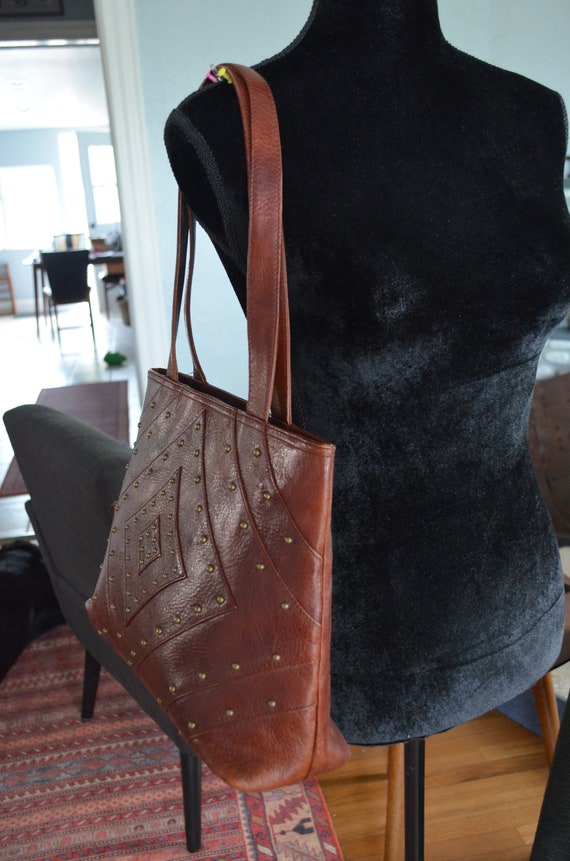 BCBG Maxazria Black Quilted Leather Shoulder Handbag – Treasures Upscale  Consignment