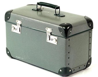 1960s suitcase with key - hardboard | Mid-Century slide projector, photo camera, vintage car case, vintage handbag, bag, Mädler era