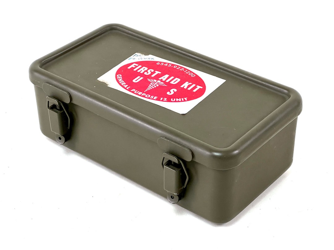 US Army First Aid Kit Box 米軍 ミリタリー ステンシル il_1080xN.5121948392_508z.jpg