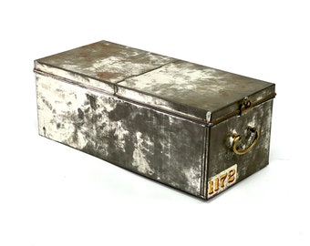 Bank locker drawer, no. 1172, LIPS | Cash box, money bomb, safe, tin can, can, cupboard, used look, rat look, Netherlands