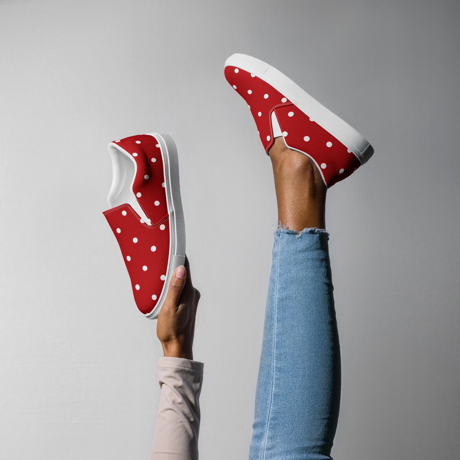 Vintage Black Polka Dot Women's Slip On Sneakers