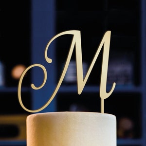 Topo de bolo de casamento com letra m Topo de bolo inicial Topo de bolo de casamento rústico personalizado Topo de bolo de madeira Topo de bolo dourado M _CT#131