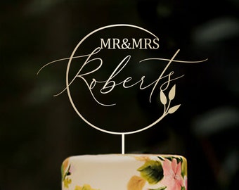 Rustic Wreath Wedding Cake Topper: Personalized Mr & Mrs