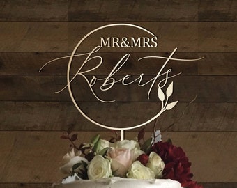 Rustic Wedding Cake Topper: Personalized Mr & Mrs Wreath