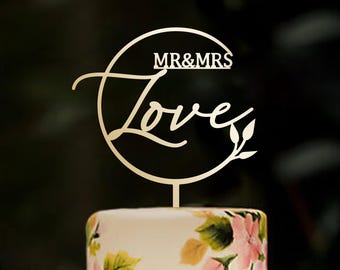 Rustic Wreath Wedding Cake Topper: Personalized Mr & Mrs