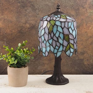 Vintage Purple Floral Tiffany-Style Stained Glass Table Lamp - Art Nouveau Accent Light 32cm, Gift, Home or Office Decor