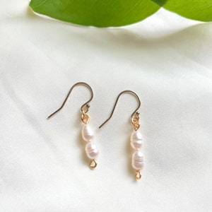 freshwater pearl earrings