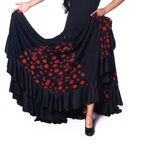 Plain flamenco dress with black straps with 6 red or white polka dot stripes