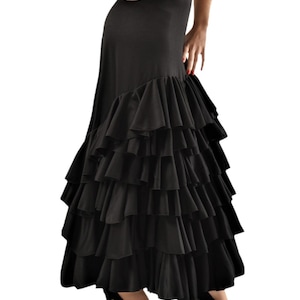 Professional flamenco skirt with 6 ruffles.