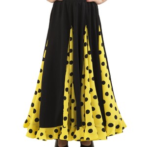 Girl's skirt for flamenco or sevillanas dance, eight nesgas with a ruffle Negro / amarillo