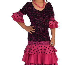 Girl's dress with elastic fabric and three-quarter sleeves with two ruffles