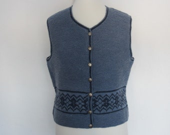 Knitted vest for women