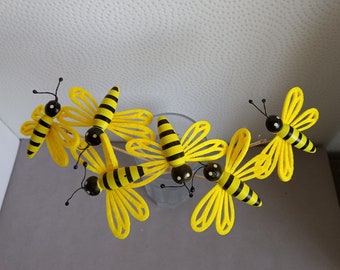 6 jolies abeilles décoratives sur un bâton en bois pour bricoler et décorer 8 x 7 cm (27,8 cm)
