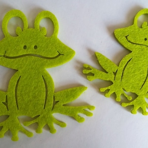 4 frogs made of felt parts Felt frogs light green 8.9 cm x 8.6 cm and 7.5 cm x 7.3 cm image 1