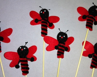 6 jolies coccinelles décoratives sur un bâton en bois 7,5 x 7,8 cm