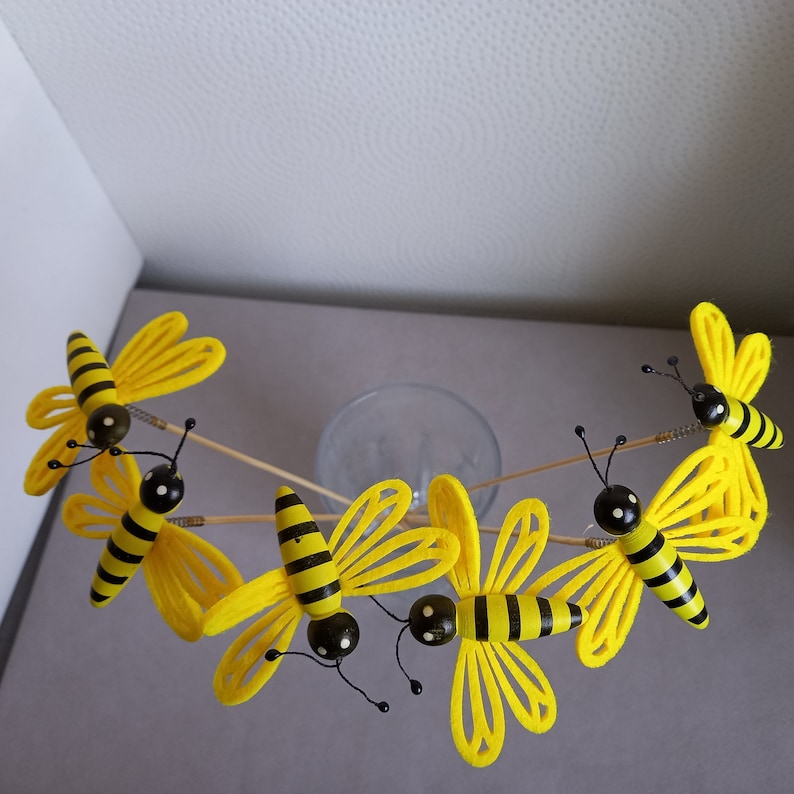 6 jolies abeilles décoratives sur un bâton en bois pour bricoler et décorer 8 x 7 cm 27,8 cm image 2