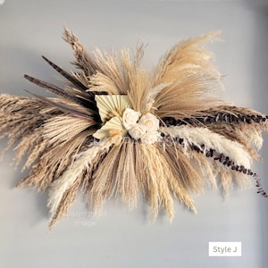 Terracotta & Pheasant Feather Pampas Wall Decor, Pampas Arch Arrangement, Event Backdrop Floral, Baby Shower Decor Dried Flower wall hanging
