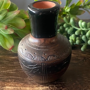 Kayla John Navajo Made Pottery