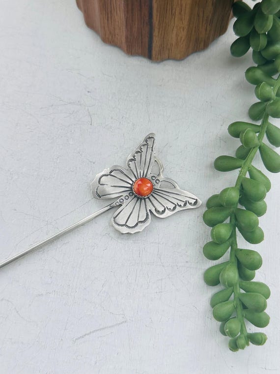 Navajo Handmade Spiny Oyster & Sterling Silver Butterfly  display picture 3