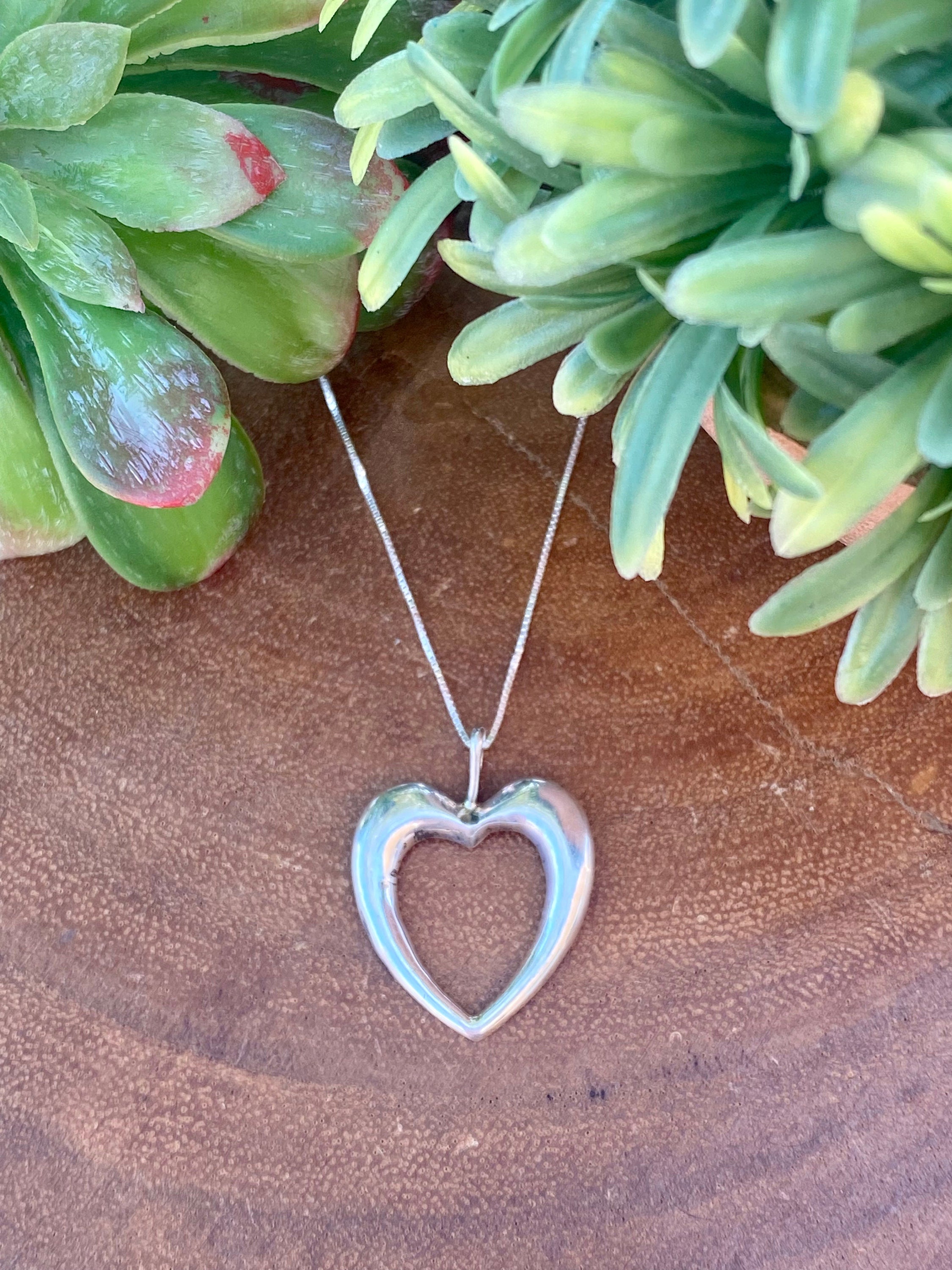 ネックレス・ペンダント Navajo Symbol Heart Pendant Necklace #6762 Navajo Made Sterling Silver Heart Pendant - Etsy
