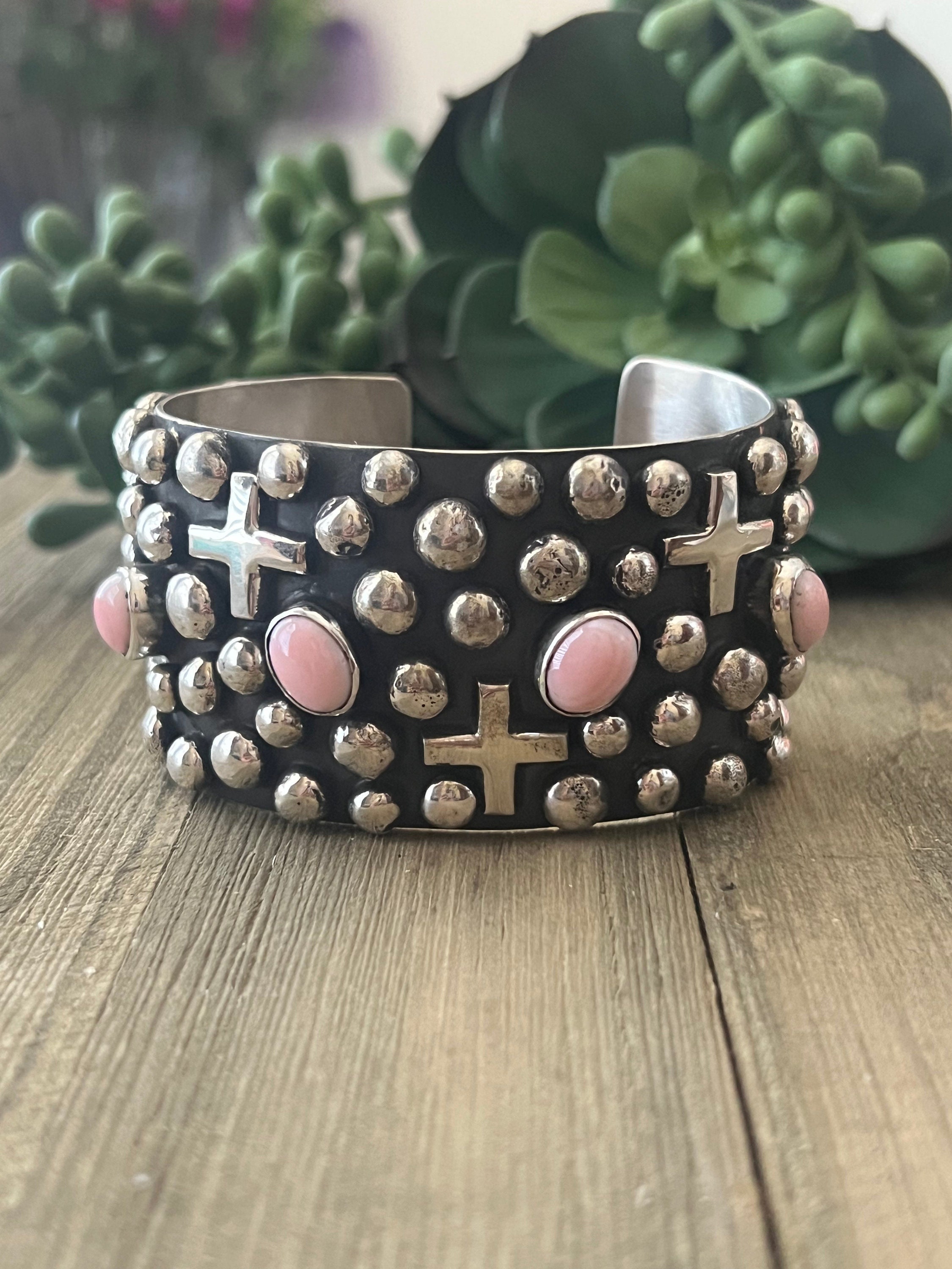 Chimney butte shop cuff