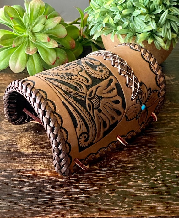 Custom Vintage Native American Navajo Old Kingman Turquoise Sterling Silver Bowguard Custom Vintage Native American Navajo Old Kingman Turquoise Sterling Silver Bowguard