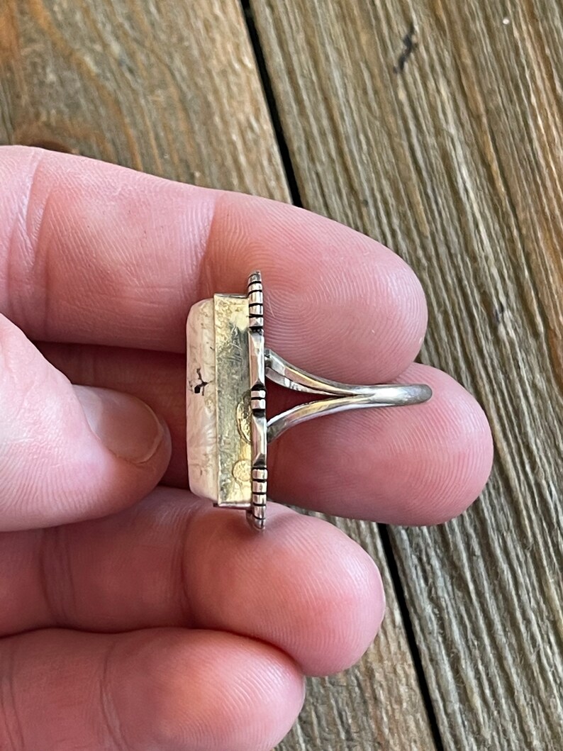 Navajo White Buffalo /& Sterling Silver Ring Size 7.25