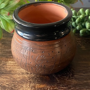 Kayla John Navajo Made Pottery