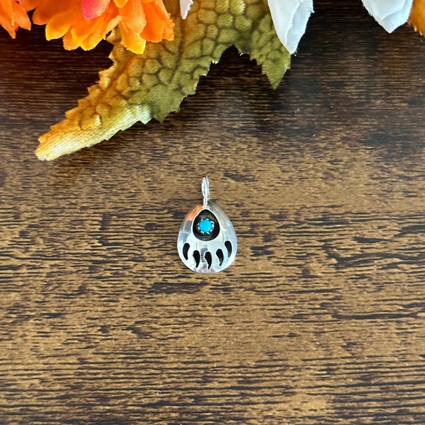 Pendentif griffe d'ours en argent sterling fabriqué par Navajo