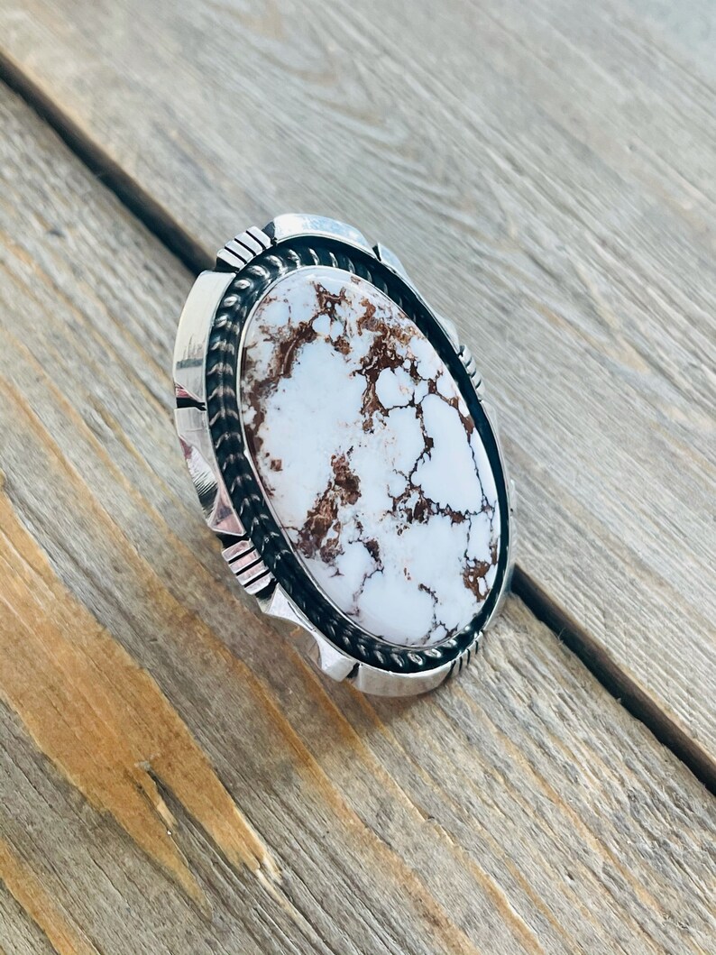 Eddie Secatero Wild Horse /& Sterling Silver Ring Size 8.25