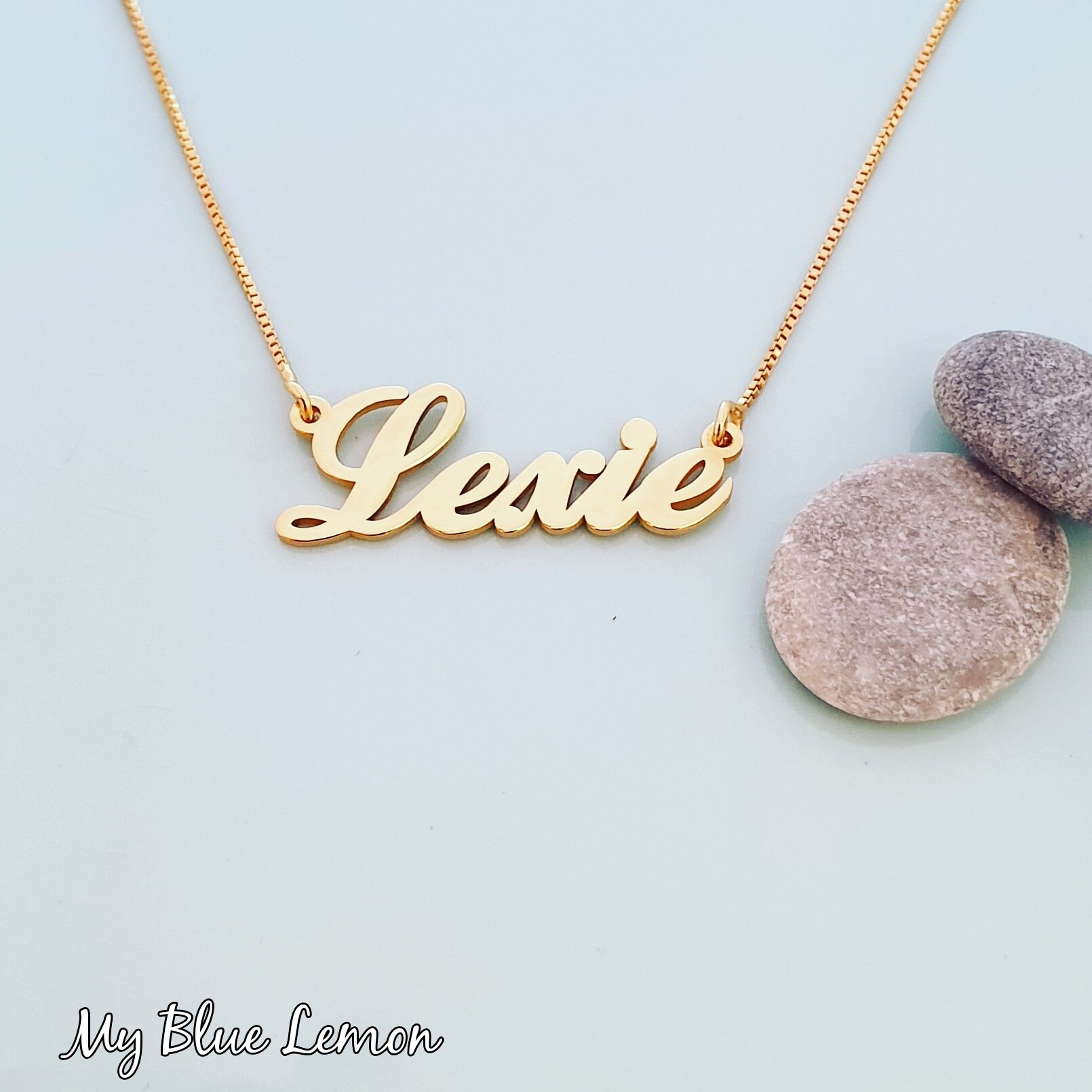 Lexi Name Necklace Solid Gold Pendant 