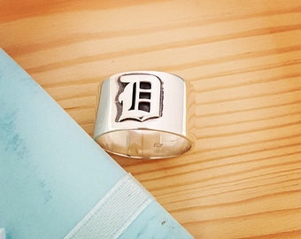 Personalisierter Sterling Silber Anfangsring: Gotisches altes englisches Monogramm