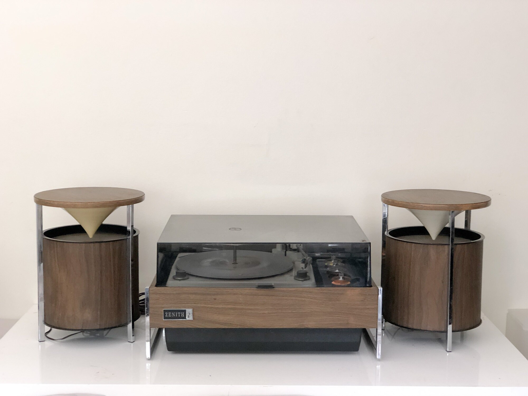 Rare 1960s Mid Century Zenith Z565 Moderne Circle of Sound Stereo