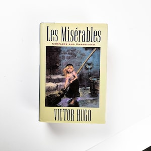 Les Misérables by Victor Hugo Rare Complete and Unabridge 1996 Edition