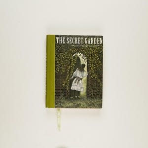 The Secret Garden by Frances Hodgson Burnett Sterling Classics 2004 Edition
