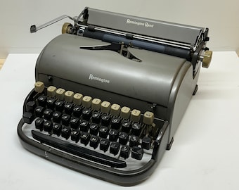 1940s Remington Rand Model 3 Manual Typewriter in Working Condition With Case