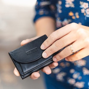 Kleine Geldbörse / Portemonnaie klein, Größe XS, Leder, in Grün, Rot, Türkis-Blau, Curry-Gelb, Schwarz, Personalisierung möglich, 31105