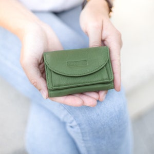 Small wallet / mini wallet, size XS, leather, in red, green, turquoise, mustard yellow, black, custom engraving possible, 31105