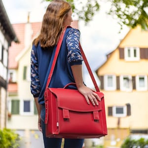 Premium briefcase / teacher bag size L made out of leather, bright cherry red