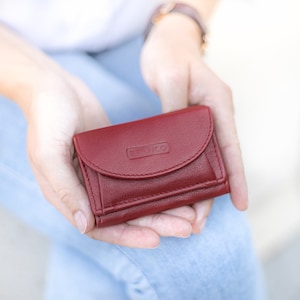 Small wallet / mini wallet, size XS, leather, in red, green, turquoise, mustard yellow, black, custom engraving possible, 31105