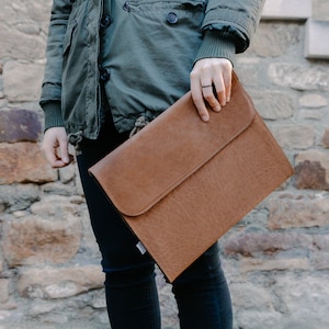Gift Ideas: A4 Document Holder / Leather Folder for Women and Men, Buffalo Leather, Brown, custom engraving possible, 664-n