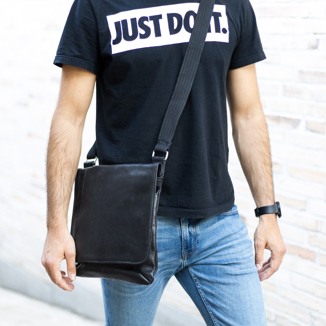 Jahn Tasche Ledertasche A4 Hochformat Umhängetasche 428, Größe M, A4 Hochformat, Gepolstertes Tablet