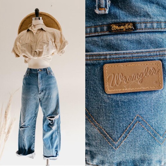 distressed Wrangler jeans | vintage blue jeans | m