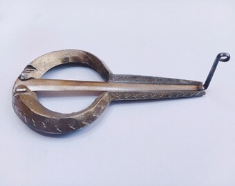 Iron jews harp for sale in Tailless  design with Wonderful voice . Available in bass and sharp voice (morchang , mouth harp , khomus )