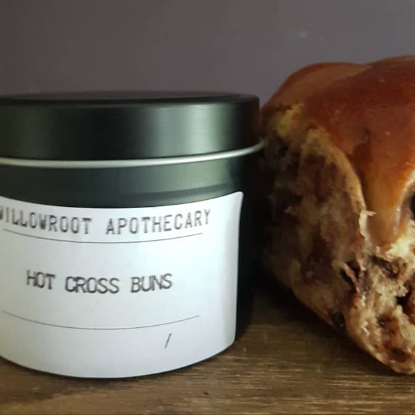 Hot cross buns strong scented soy wax candle with wood wick / cotton wick by Willowroot Apothecary