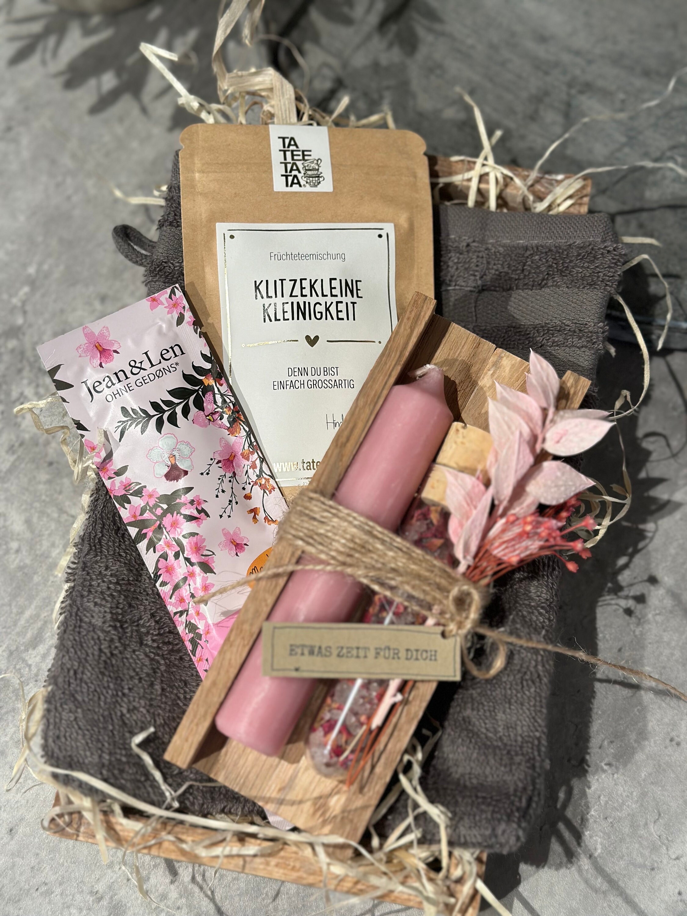 Wellness Geschenk Set Rosenzauber Für Frauen | SPA Produktbild-Vorschau 9