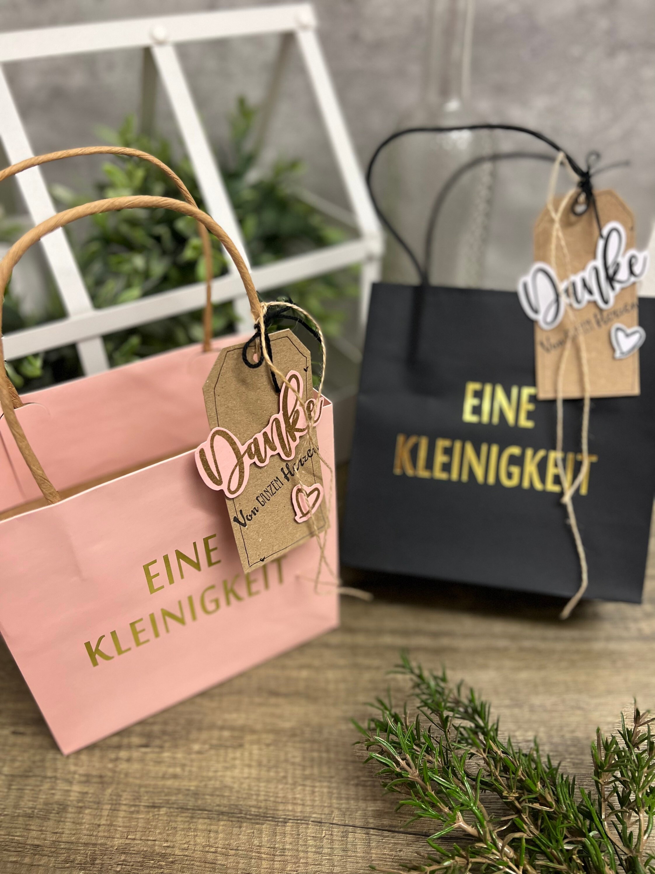 TKSBAG 50 Kleine Rosa Geschenktüten Mit Griffen – 14x6,3x12,9 Cm, Mit „Danke“-Aufdruck, Für Party & Feiern