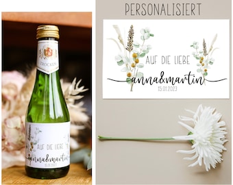 ab 5x personalisierte Sektetiketten zum Anstoßen - Auf die Liebe  mit Name Datum Gastgeschenk Etiketten Aufkleber Piccolo Hochzeit JGA Team